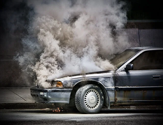 7 Nguyên nhân khiến xe quá nóng – Kinh nghiệm khắc phục khi xe “bốc khói”
